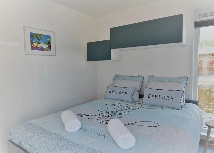 Boatlodge, Anegada Maastricht